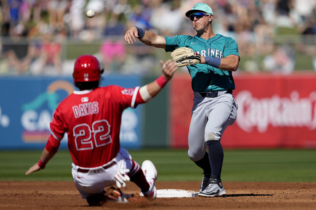 Dylan Moore: Mariners Spring Training | 1170 KPUG-AM
